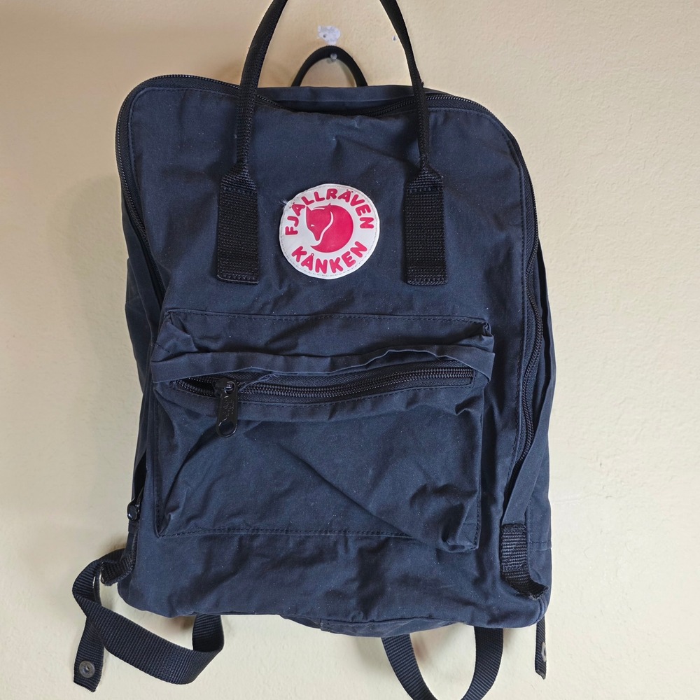 Fjallraven Kanken Black Backpack Classic 23510 Vinylon F Daypack Mens Womens‎